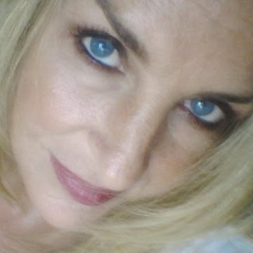 Robin Lockwood Photo 27
