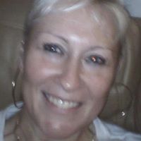 Stephanie Raymond Photo 21