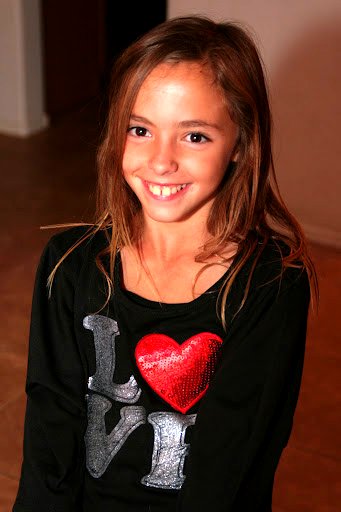Nikki Davis Photo 42
