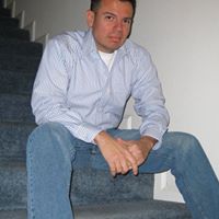 Ray Lozano Photo 11