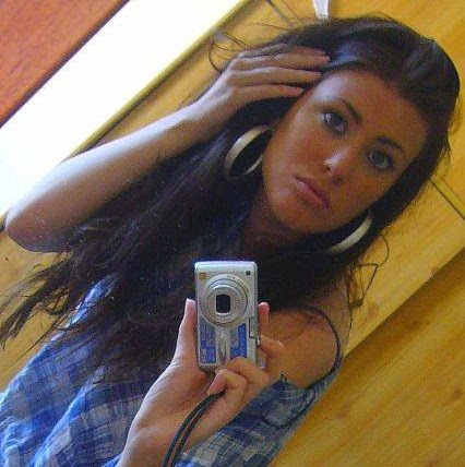 Nicole George Photo 48