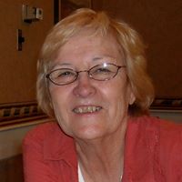 Helen Brooks Photo 37