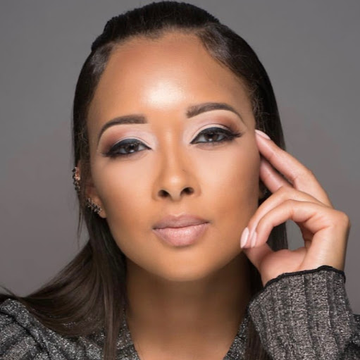 Alexandria Robinson Photo 32