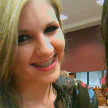 Hannah Collins Photo 36