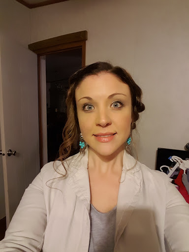 Laura Scott Photo 14