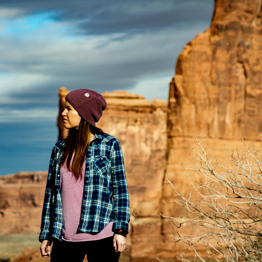 Bethany Larson Photo 7