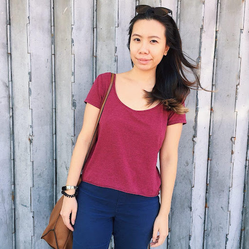 April Lee Photo 30