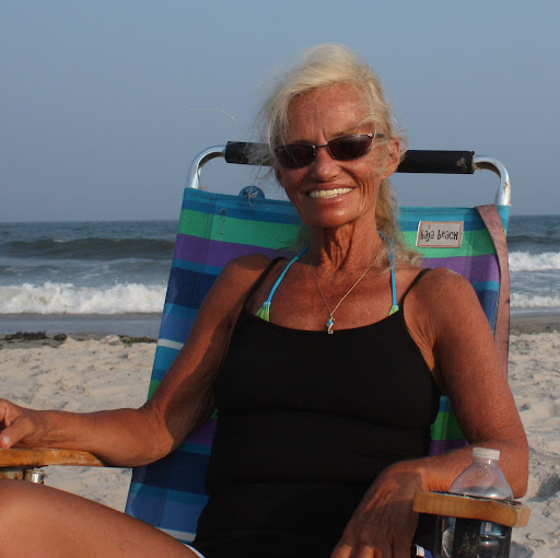 Carol Gardner Photo 45