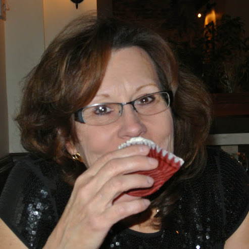 Linda Dixon Photo 39
