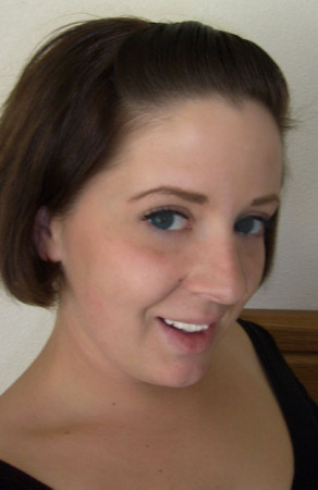 Amanda Thompson Photo 49