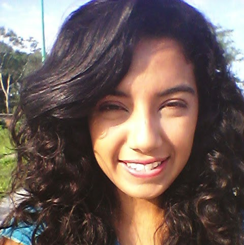 Janet Saavedra Photo 7