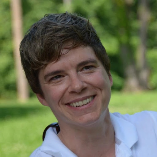 Suzanne Carlson Photo 12