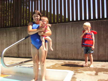 Julie Clayton Photo 9