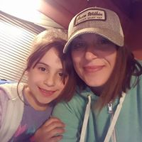 Traci Larson Photo 16