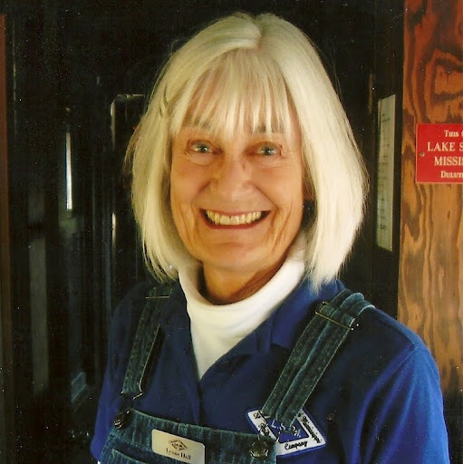 Lynne Hall Photo 14
