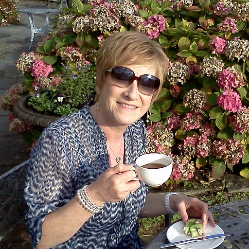 Sue Douglas Photo 33