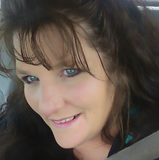 Michelle Varney Photo 24