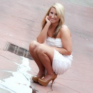 April Malone Photo 16