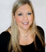 Traci Wells Photo 6