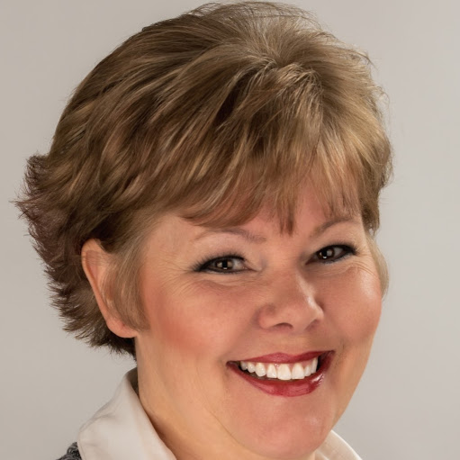 Deanna Phillips Photo 21