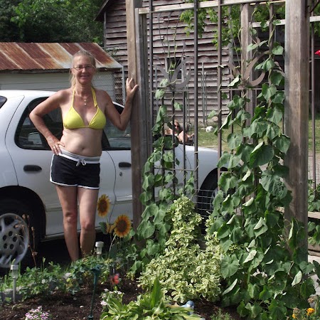 Belinda Hunter Photo 41