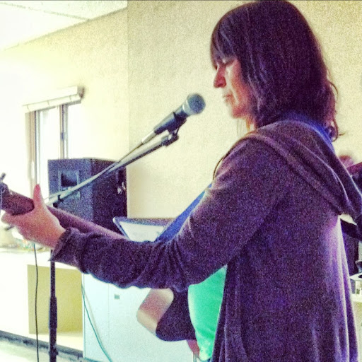 Bobbie Downing Photo 14