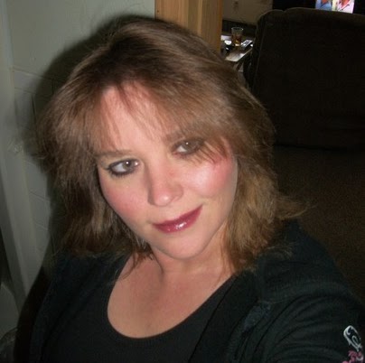 Beth Taylor Photo 14