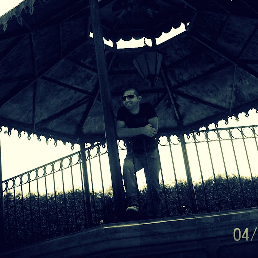 Misael Perez Photo 32