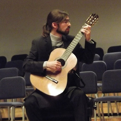Jonathan Hardy Photo 8