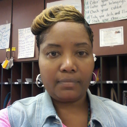 Gina Sanders Photo 13