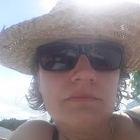 Elizabeth Parson Photo 28