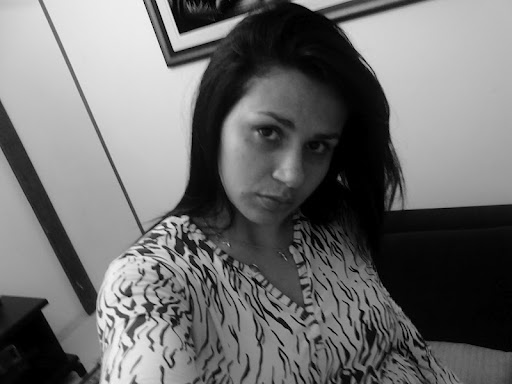 Julianna Maciel Photo 1
