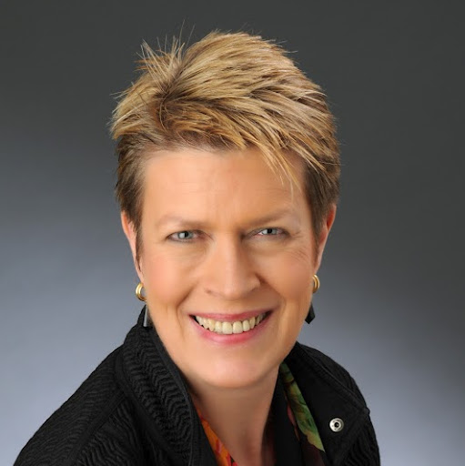Elizabeth Bachman Photo 3