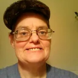 Carol Stevens Photo 15