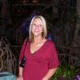 Mindy Robbins Photo 23