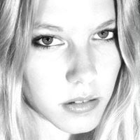 Monique Vaillancourt Photo 5