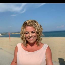 Melanie Evans Photo 21
