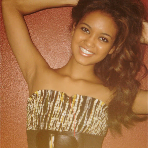 Vanessa Martinez Photo 11