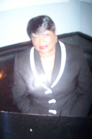 Earline Robinson Photo 4