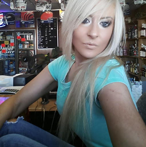 Sara Burdett Photo 8