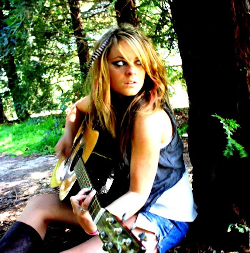Allyson Phillips Photo 9