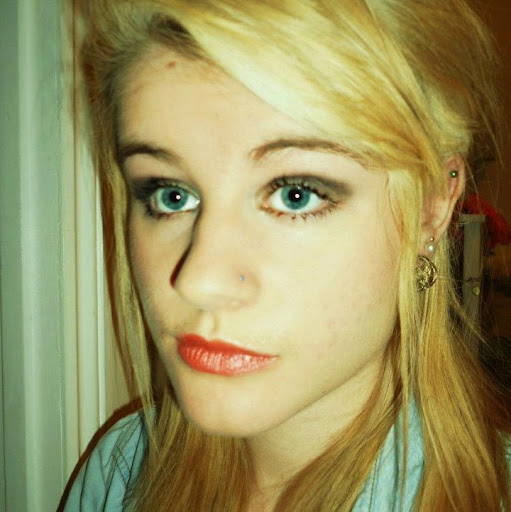 Corinne Allen Photo 8