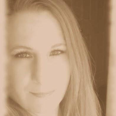 Stephanie Spencer Photo 16