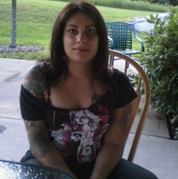Robyn Gonzalez Photo 33