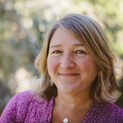 Elizabeth Beasley Photo 29