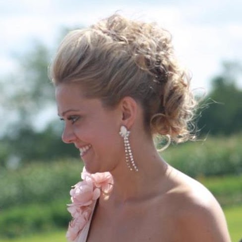Ashley Cox Photo 14