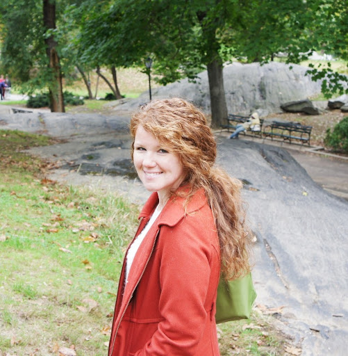 Courtney Andrews Photo 14