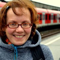 Julia Andresen Photo 7