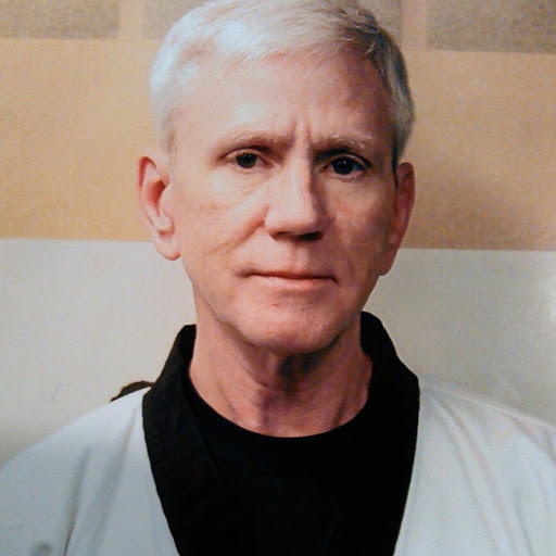 Bruce Jones Photo 11