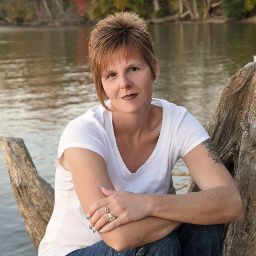 Carla Lewis Photo 35